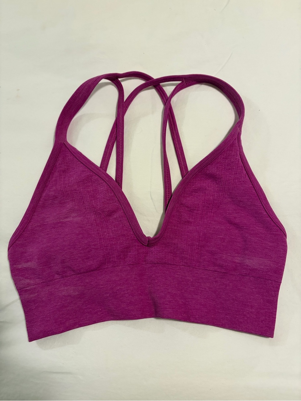 Lululemon Seamless Strappy V-Neck Bralette - Magenta